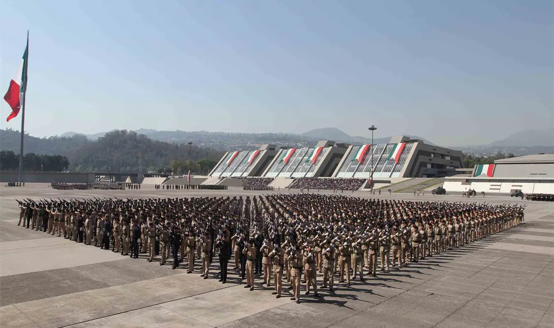 Inician mil 92 cadetes estudios de licenciatura