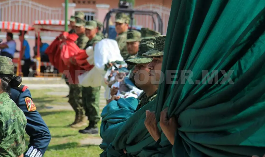 Izan bandera monumental en la Frontera Sur