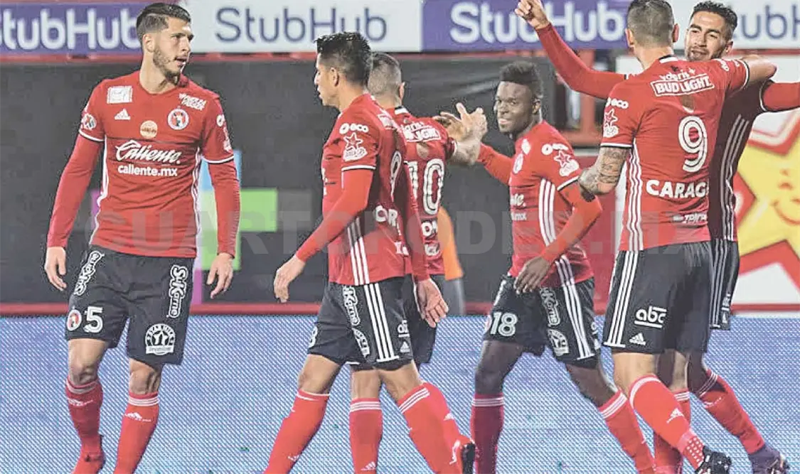 Xolos mordió al Monterrey con un 2-0
