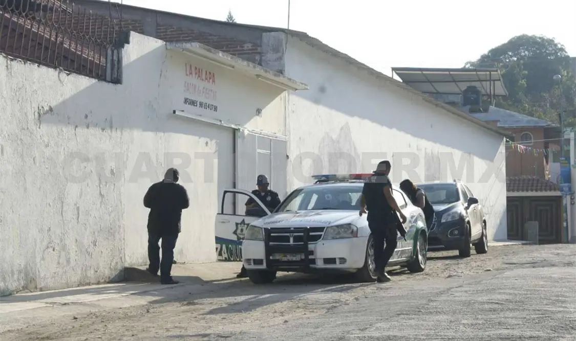 Localizan a hombre sin vida en la vía pública