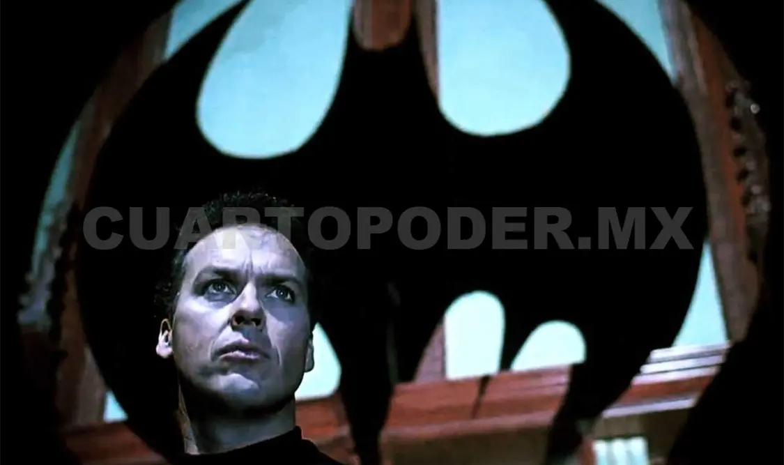 Keaton amenaza a Putin con vestirse de Batman