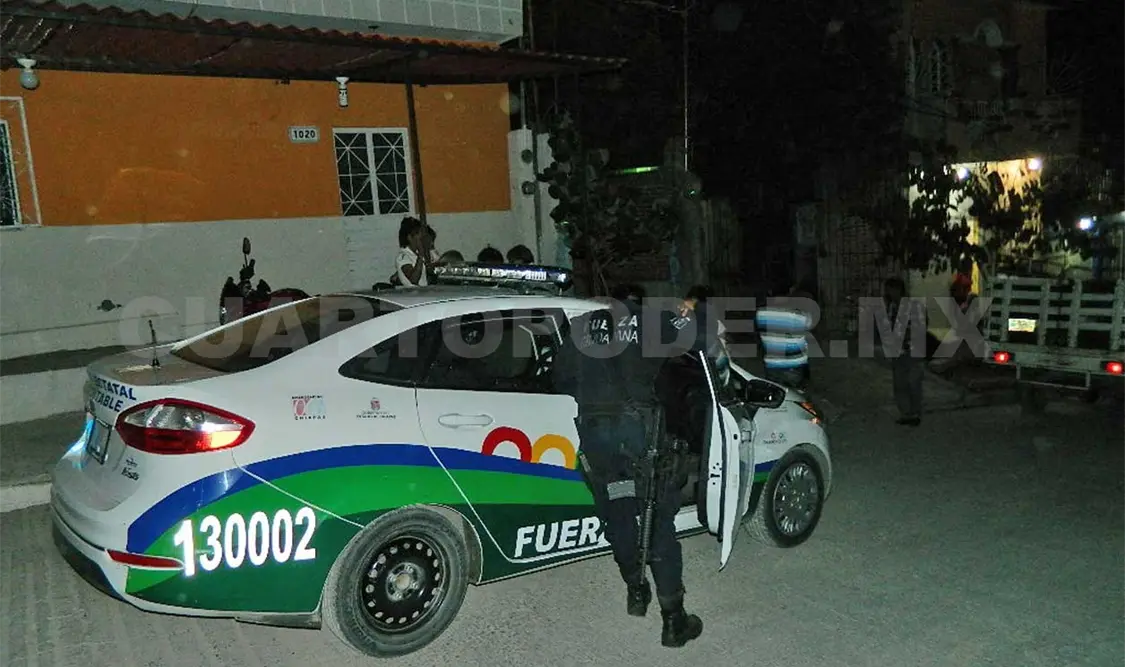 En violento asalto recibió dos balazos
