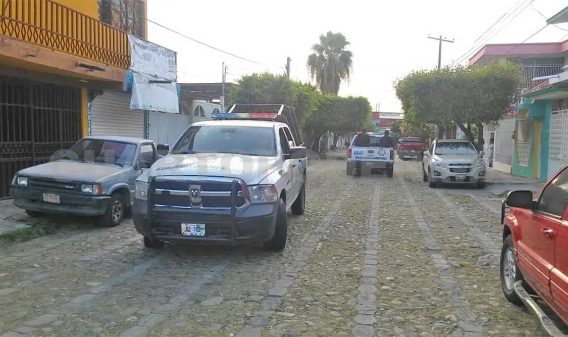 Asaltan pollería y tortillería