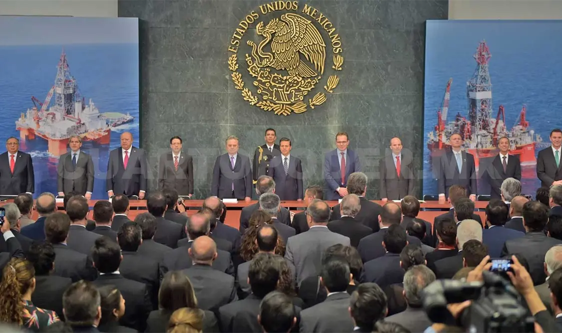 Atestigua EPN contrato de Pemex con empresa