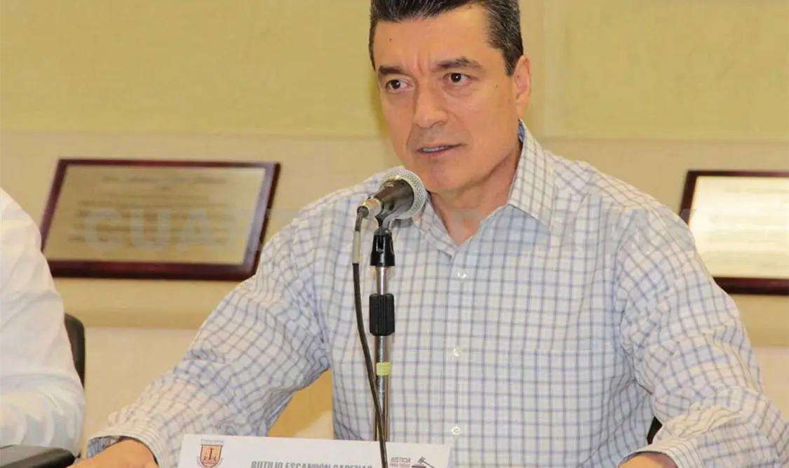 La Coordinación de Bibliotecas recibe a quienes quieran conocer cómo se trabaja en un juzgado: Escandón. CP