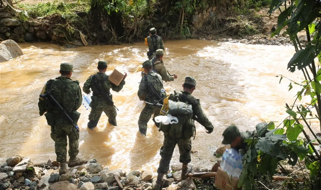 Nadie busca marco legal para militarizar al país: Osorio Chong