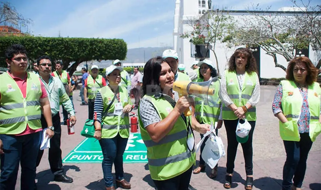 Impartirán cursos a trabajadores del Congreso Estatal