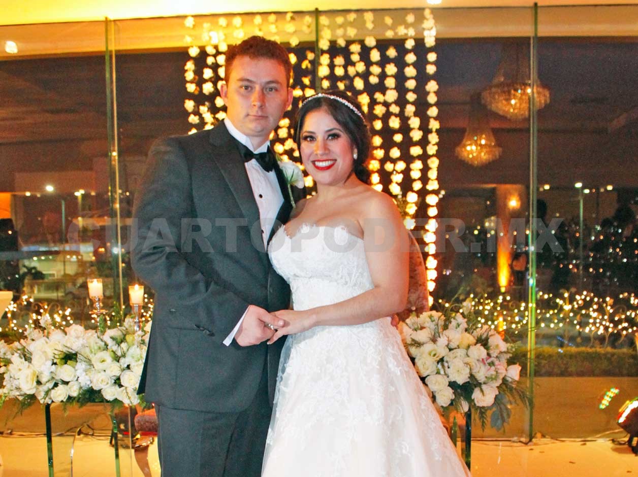 Luis y Samantha, felices