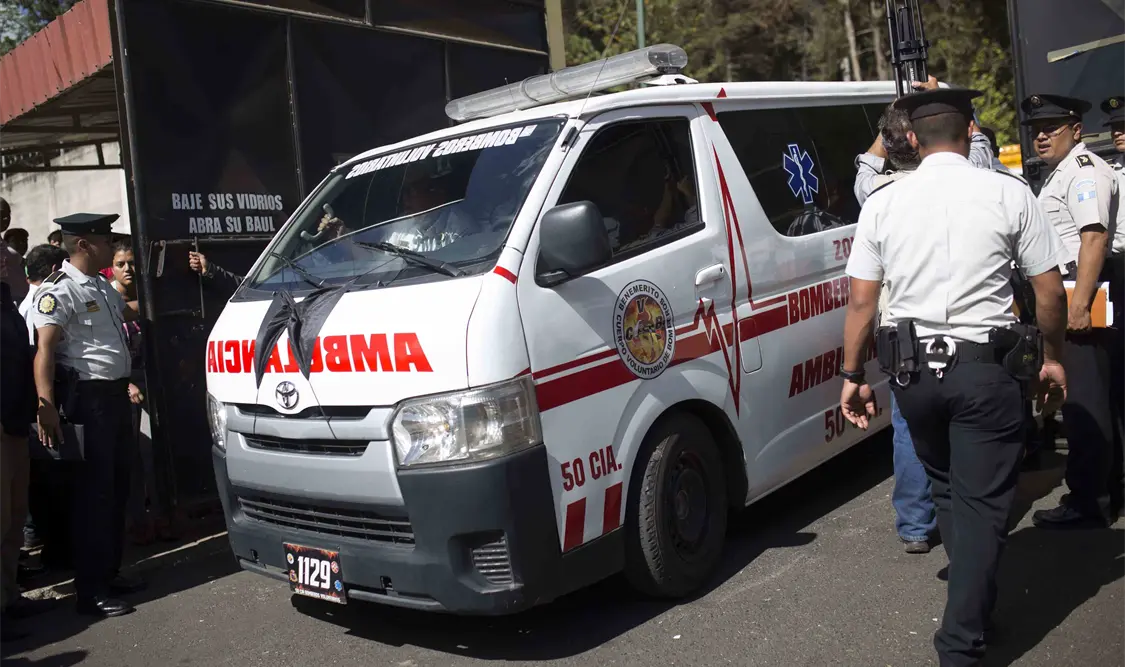 Mueren 19 menores en incendio en casa hogar de Guatemala