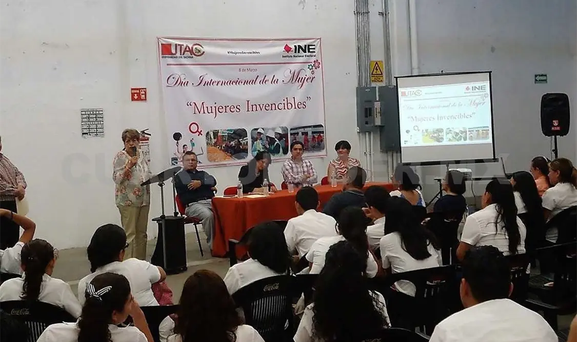 Organizan foro Mujeres invencibles