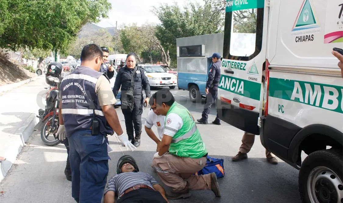 Policía derrapa a 80 kilómetros por hora