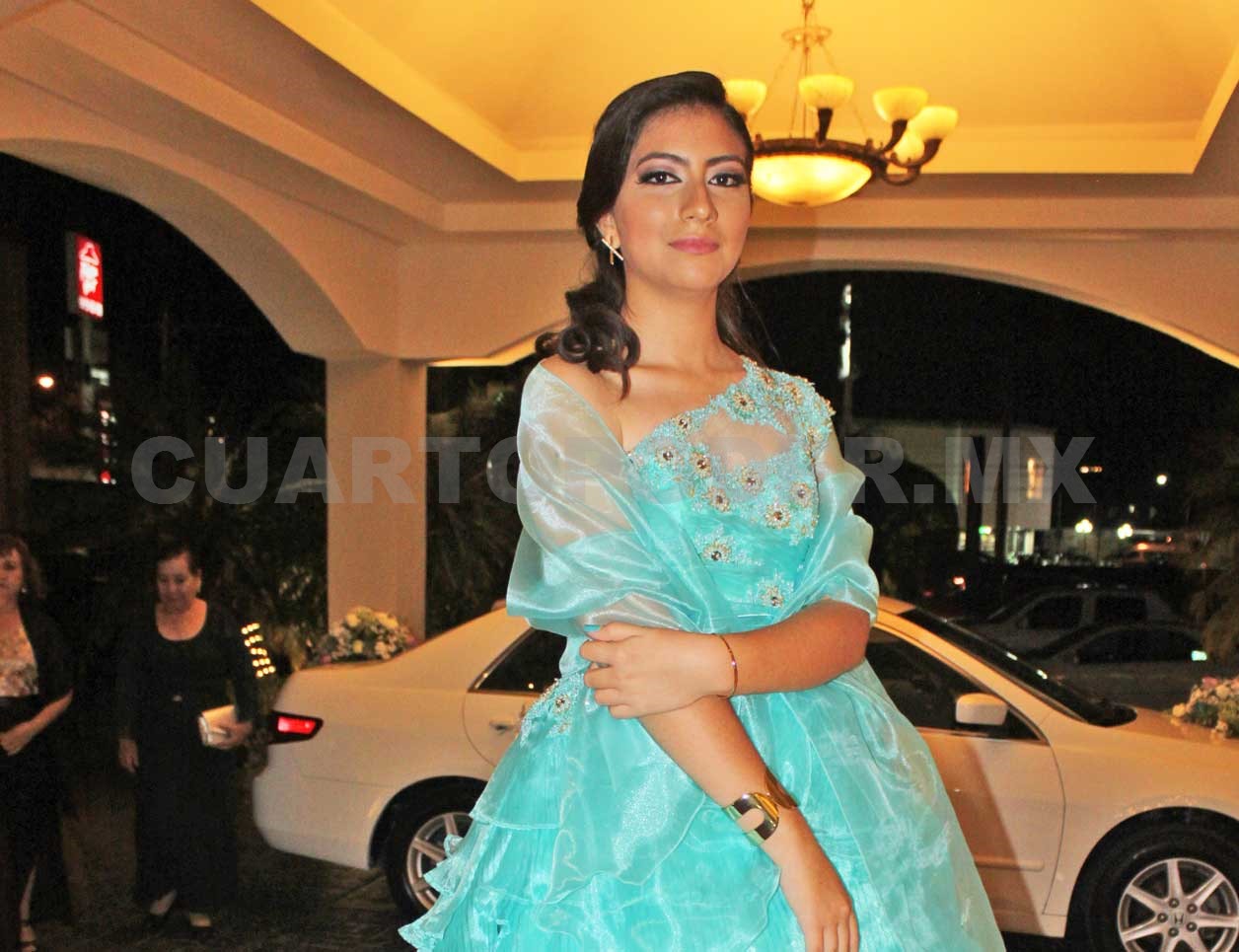 Andrea festejó sus XV años
