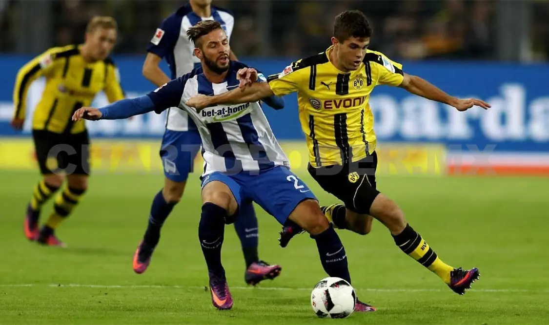 Hertha BSC comienza a apretar en busca de un lugar en el torneo continental al vencer a Borussia Dortmund por 2-1. Cortesía