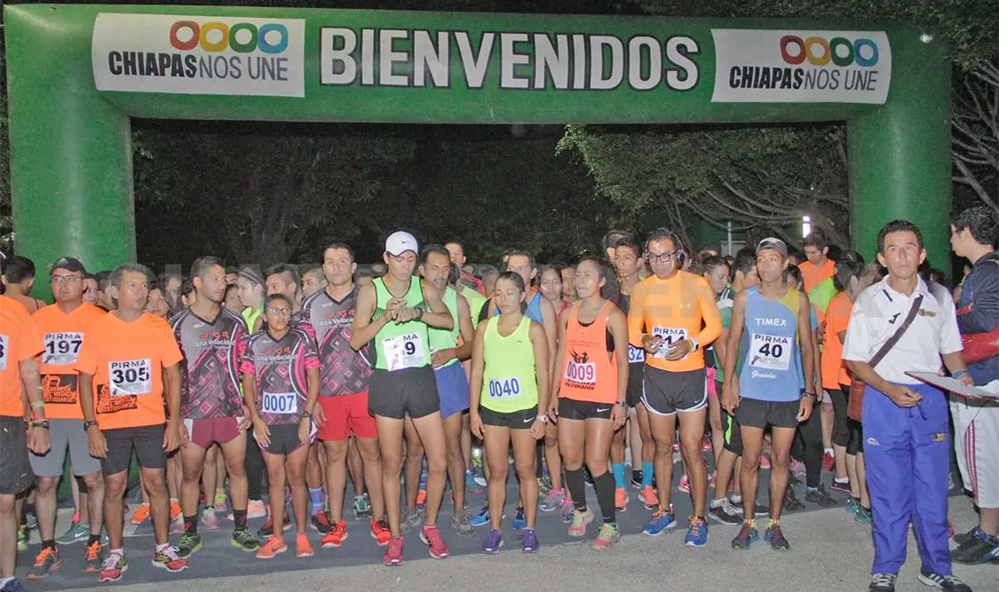 Se iluminó Tuxtla con la 5k Neón Run