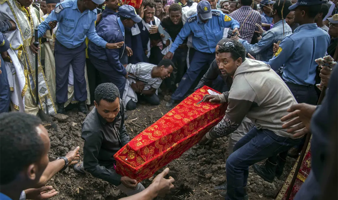 Aumenta a 72 el número de muertos en basurero de Etiopía