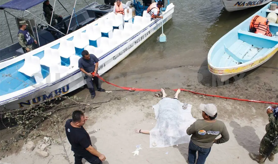 Muere turista en choque de lanchas