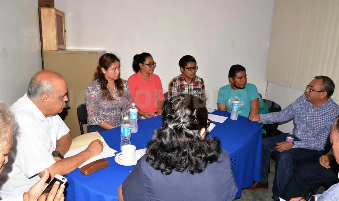 Realiza rector de la Unach gira de trabajo