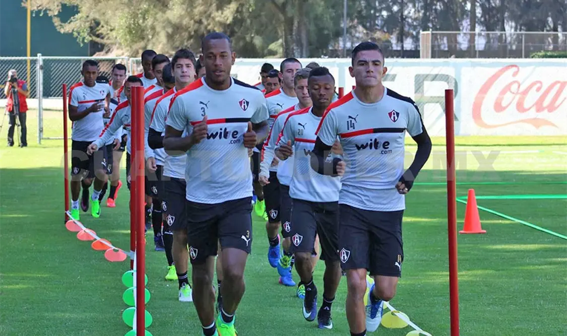 Robles ve en Monterrey un equipo desequilibrante