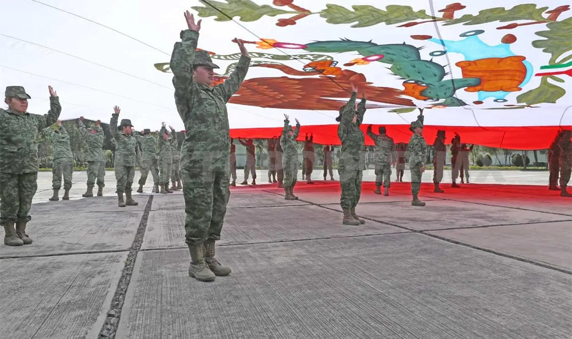 Piden a AMLO probar dichos contra el Ejército