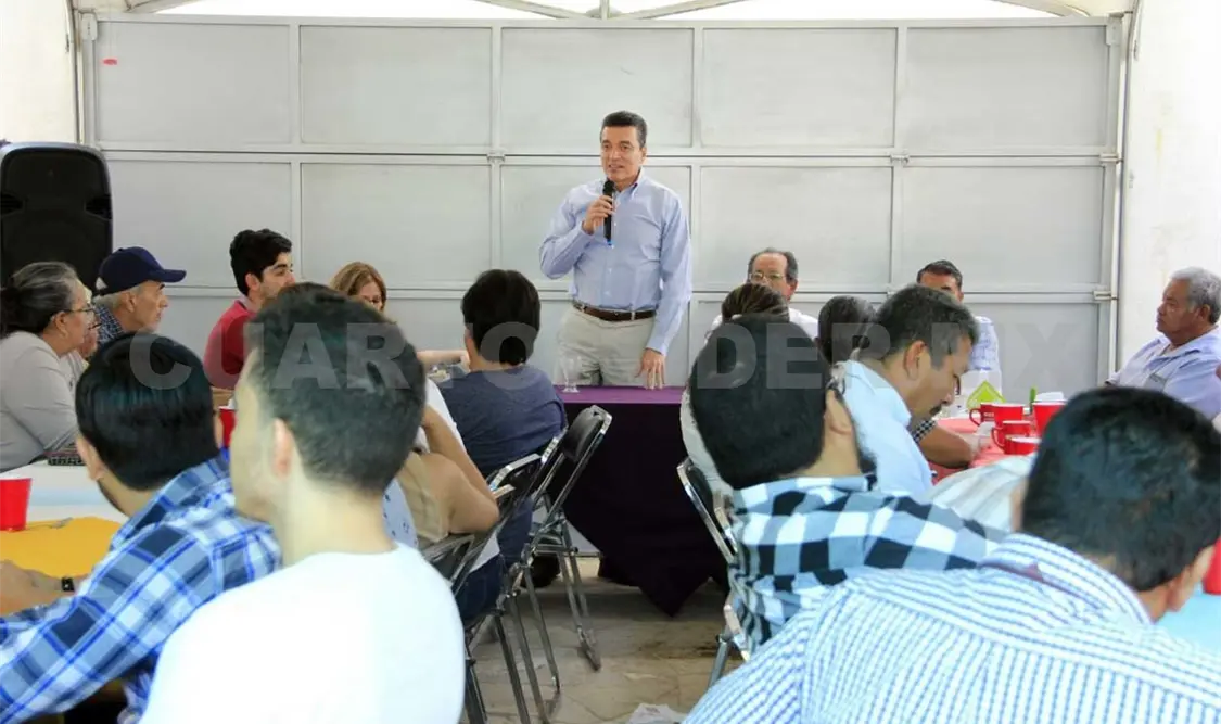 Conversa Rutilio Escandón sobre derechos humanos