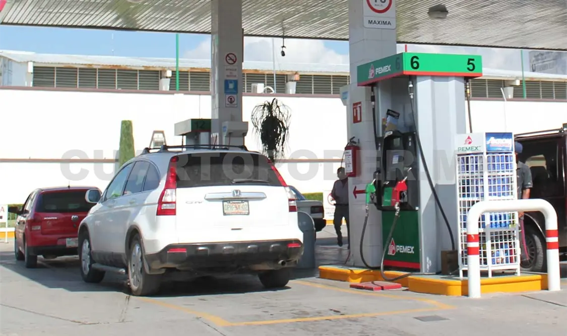 Tras la toma de gasolineras, establecimientos reanudaron el servicio en Tuxtla. Carlos Burguete / CP