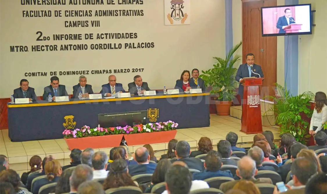 Rinde el director de la Facultad de Ciencias Administrativas su Segundo Informe de Actividades. CP