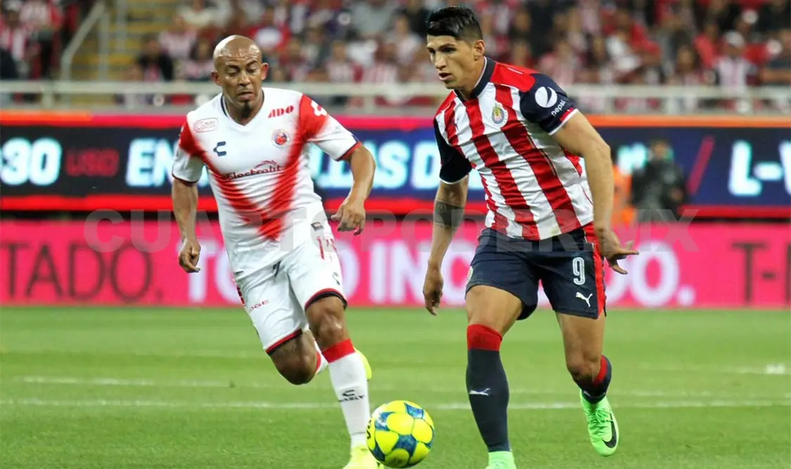 Chivas y León se mantienen al frente