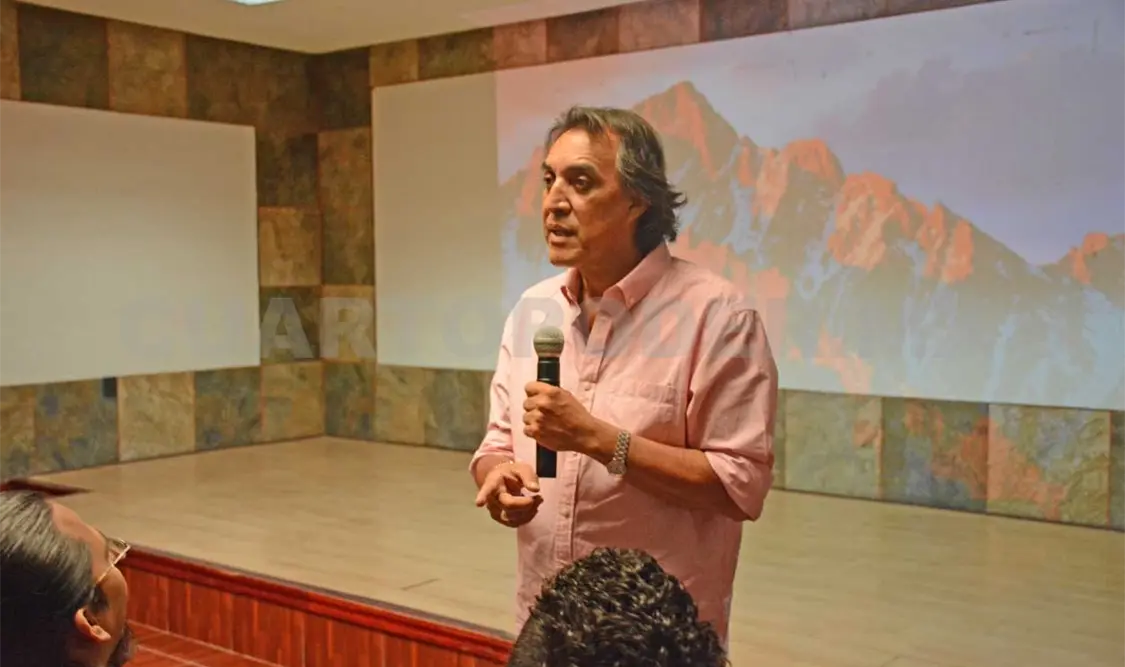 Finaliza el taller de Luis Felipe Tovar