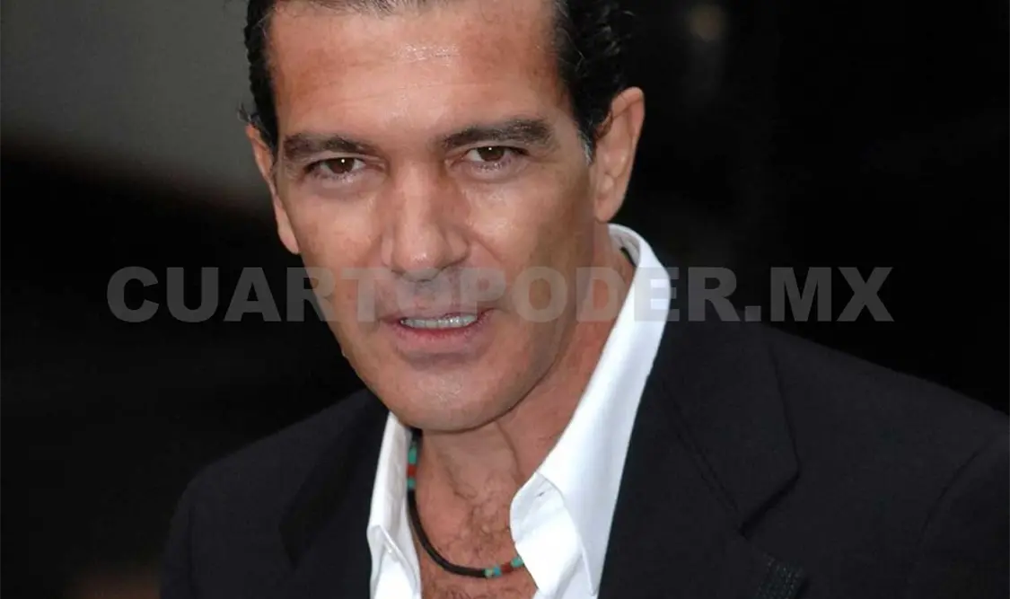 Reportan estable a Antonio Banderas