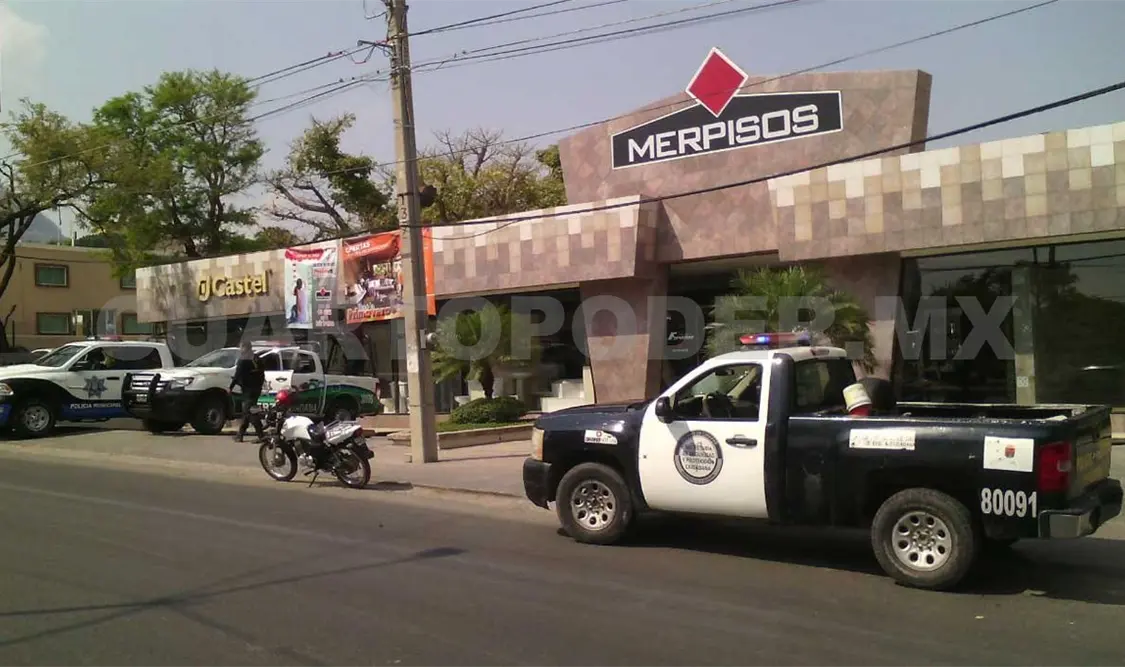 Delincuentes escaparon con casi 250 mil pesos