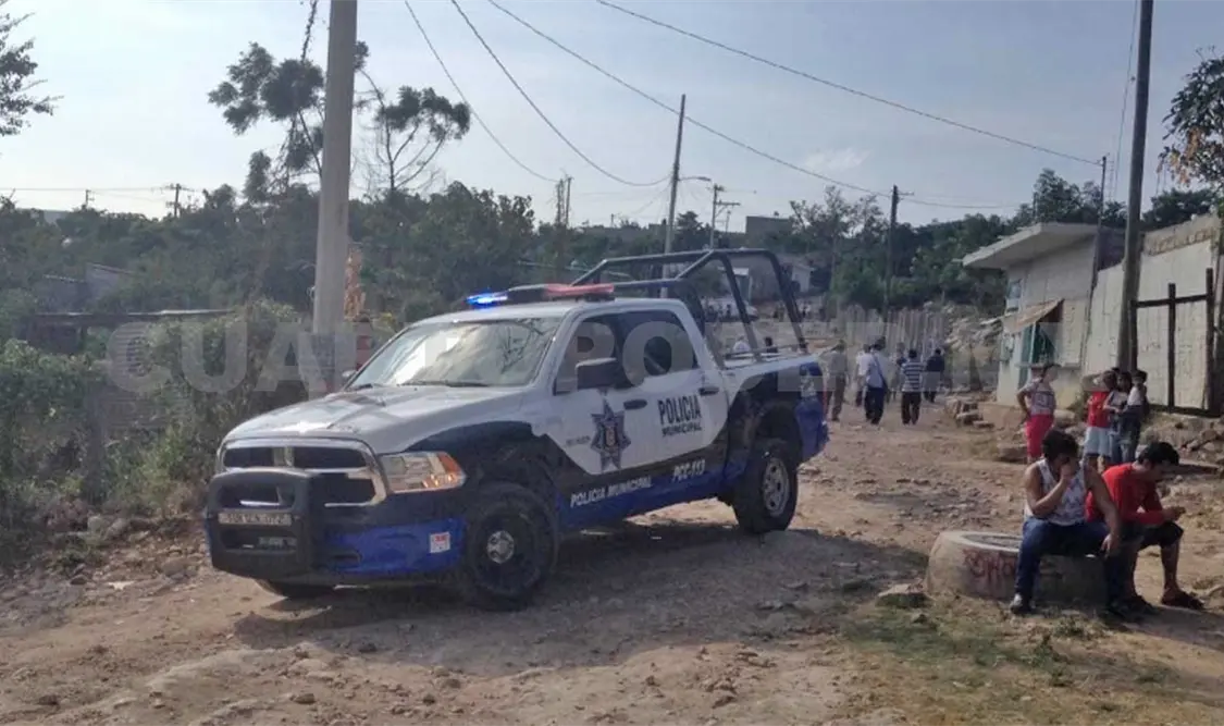 Asaltantes escapan con 30 mil pesos