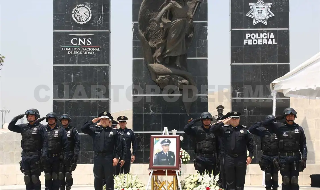 Despiden a policía caído