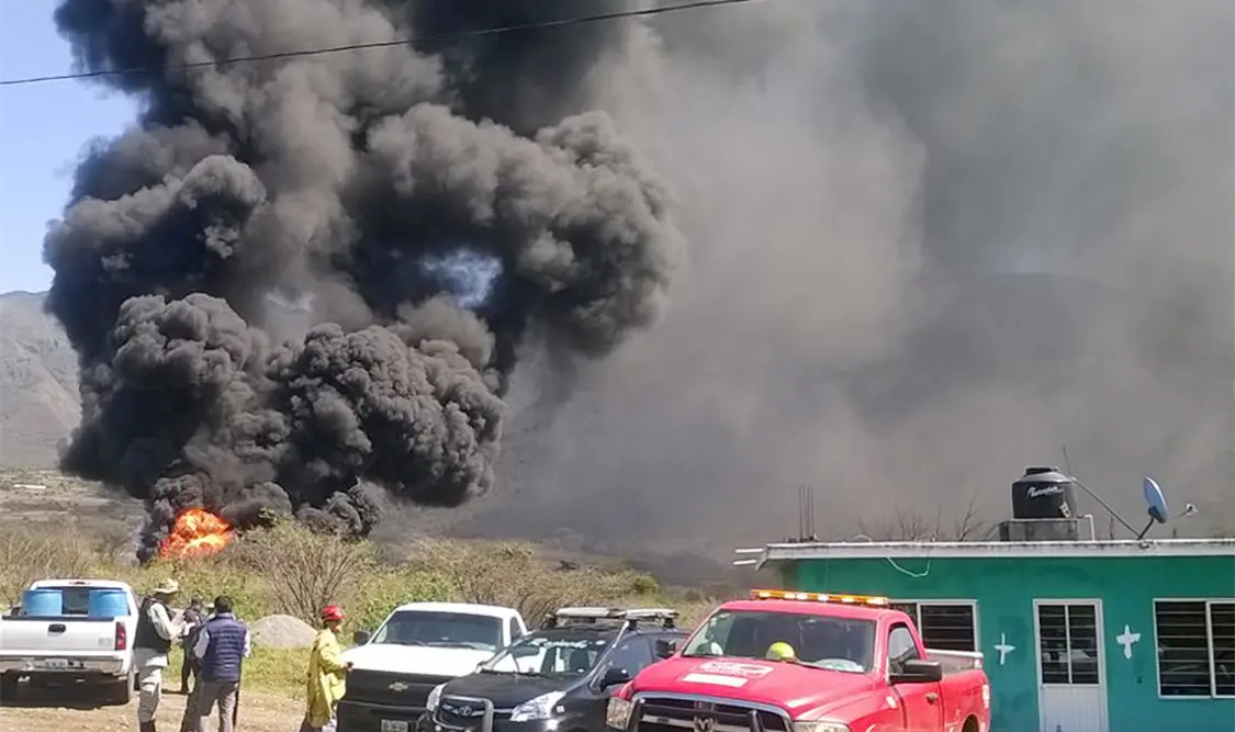 Explota ducto de Pemex en zona montañosa de Veracruz; hay un herido