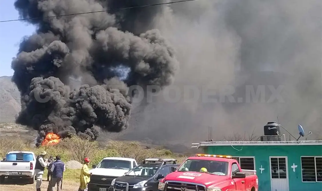 Explota ducto de Pemex en zona montañosa