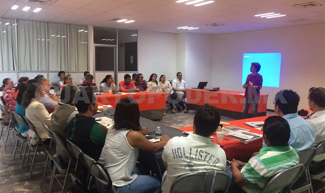 Capacitan a personal en atención a Alerta de Género
