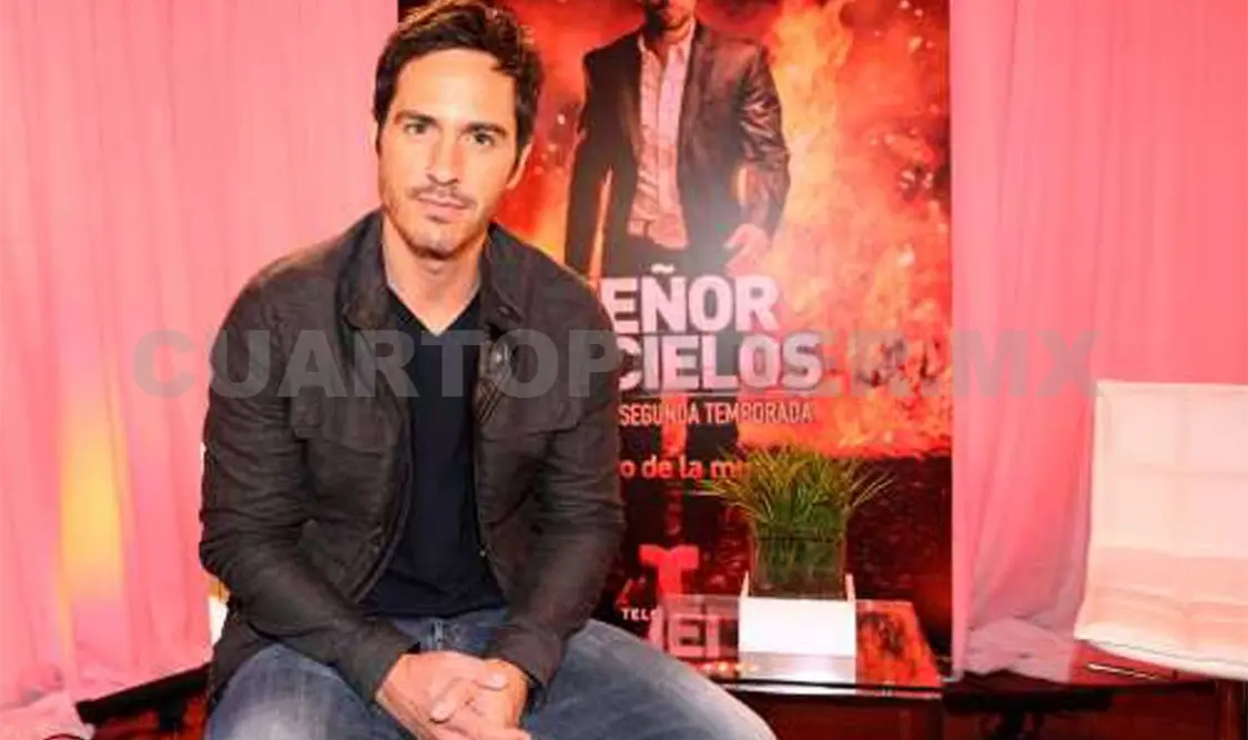 Mauricio Ochmann no conoce a sus padres