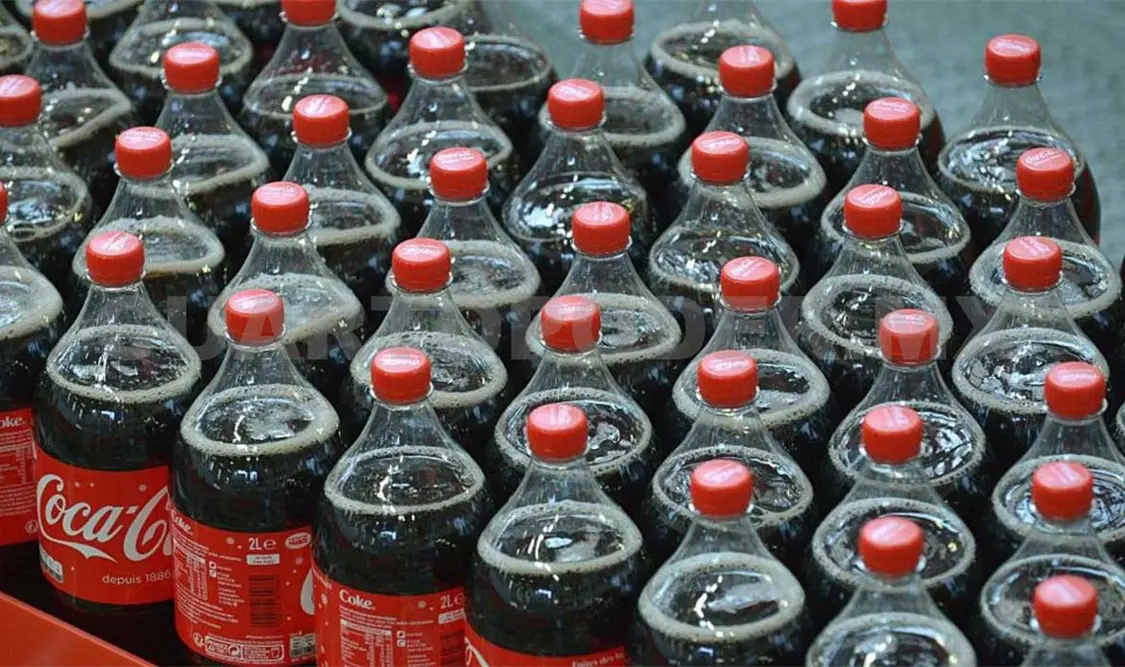 Prohíben productos de Coca-Cola