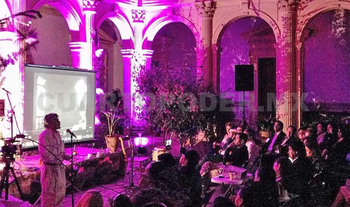 “Oda a San Cristóbal” es un canto dedicado a la ciudad en agradecimiento por el cobijo que ha recibido y por los amigos conocidos. Manuel Martínez / CP