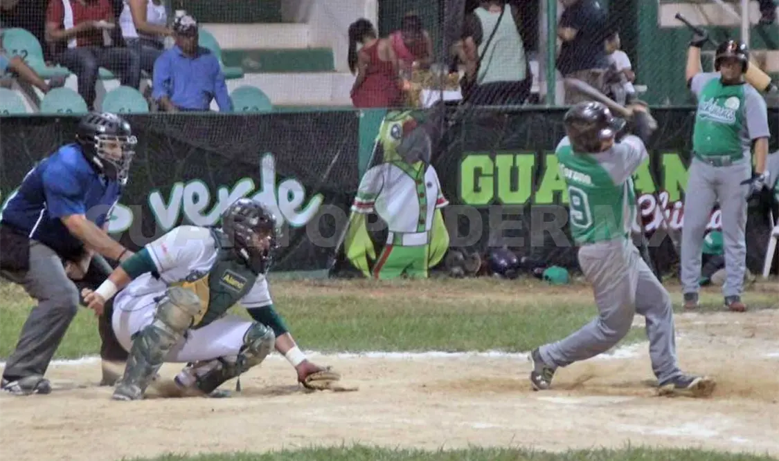 En el estadio Luis Anzaldo Arroyo de Palenque fue inaugurado el Campeonato tabasqueño, en el que competirán seis novenas. Cortesía