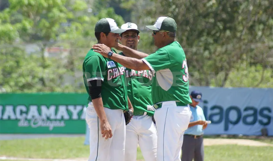 Guacamayas y Juchimanes empatan 1ª serie