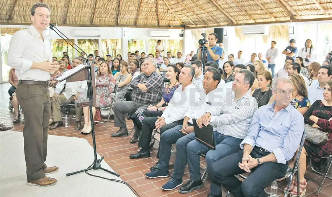 Apoya Manuel Velasco a servidores turísticos