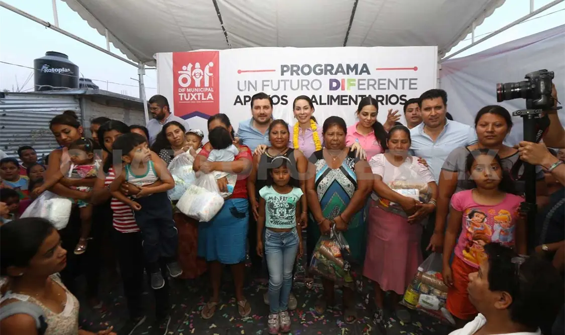 Entregan apoyos de Un Futuro Diferente