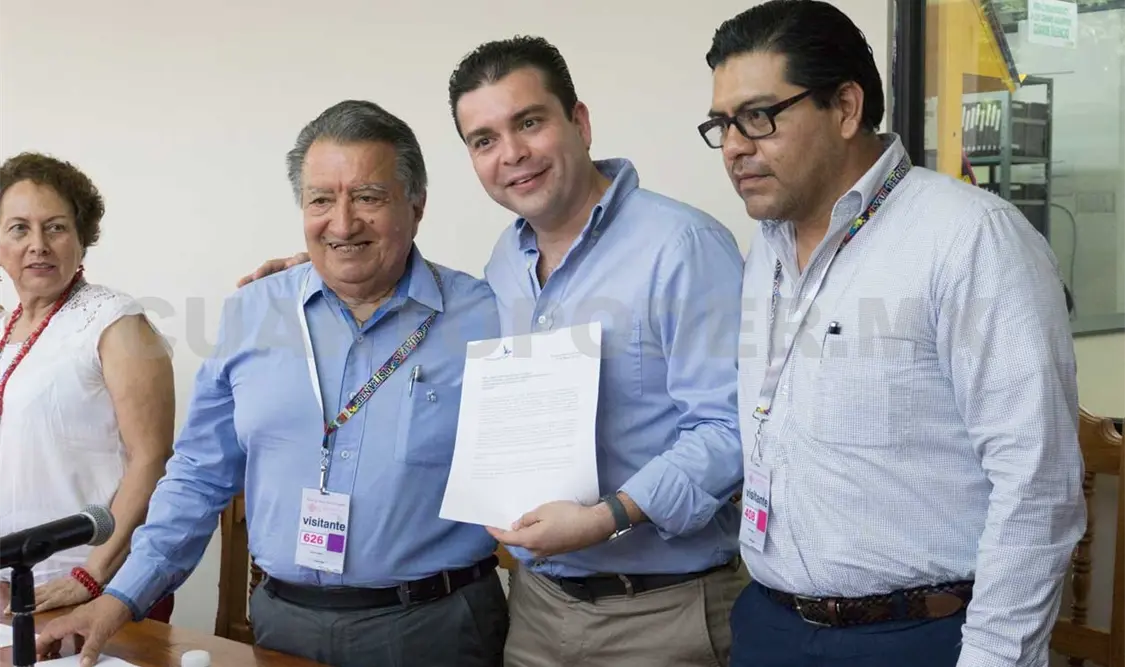 Se reúne Penagos con cronistas e historiadores