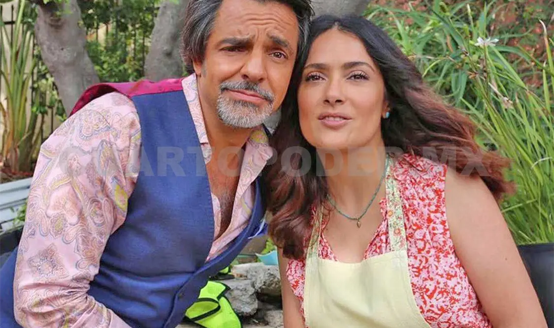 Le pegan con una tortilla a Eugenio Derbez
