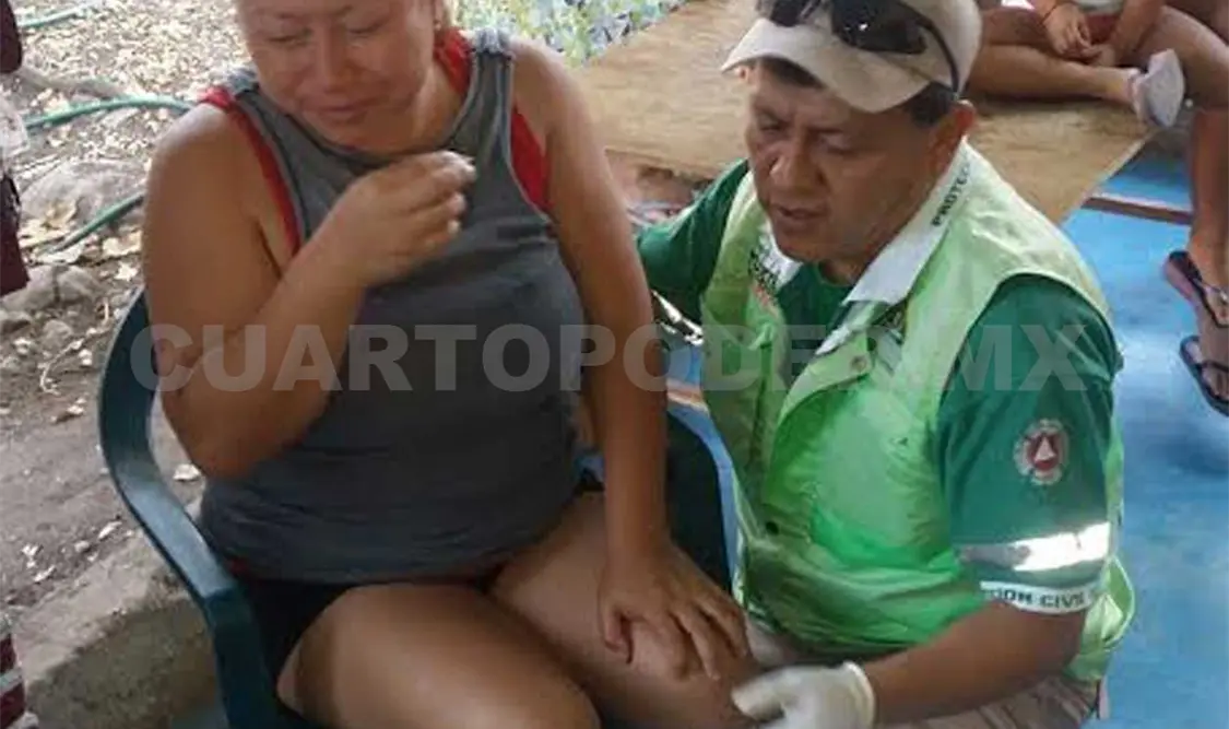 Golpea a su expareja y le pone una pistola en la cabeza