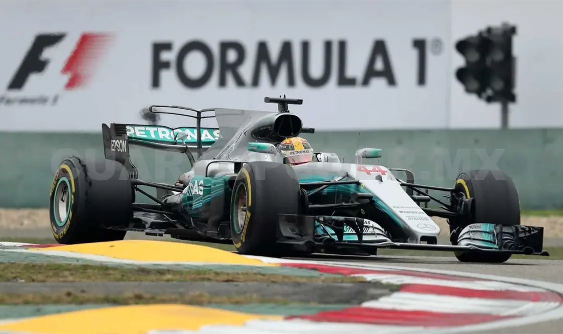 Hamilton domina GP de China