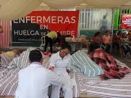 Enfermeras en huelga de hambre presentan problemas de salud