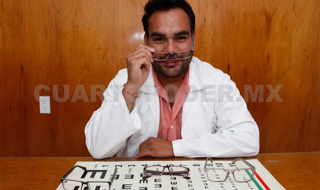 Mexicano crea lentes con PET reciclado