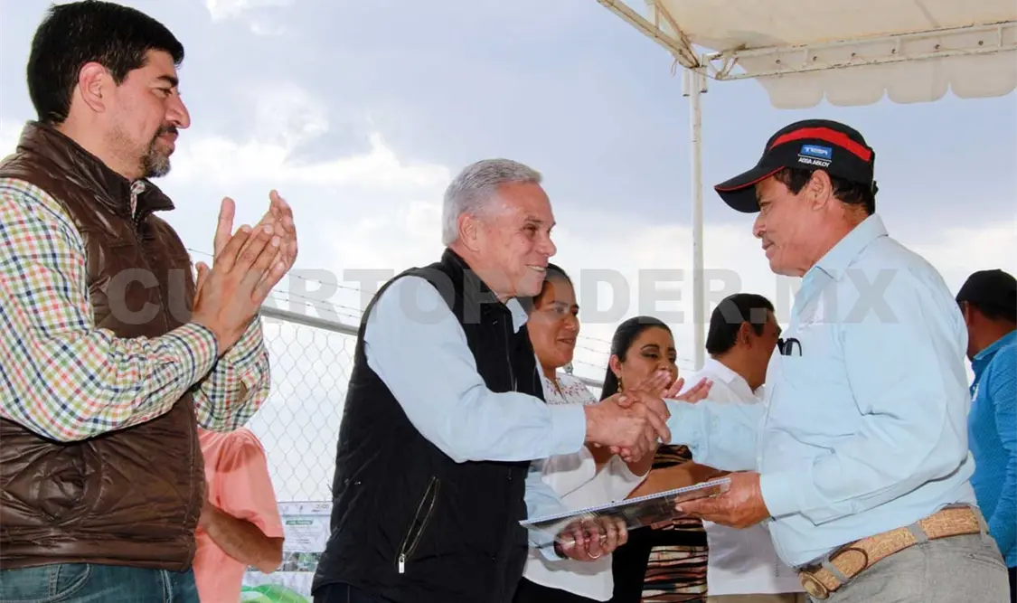 MVC entrega obras de infraestructura productiva