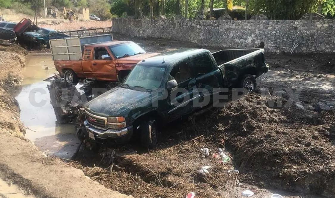 Mueren cinco personas tras ser arrastrados por un río